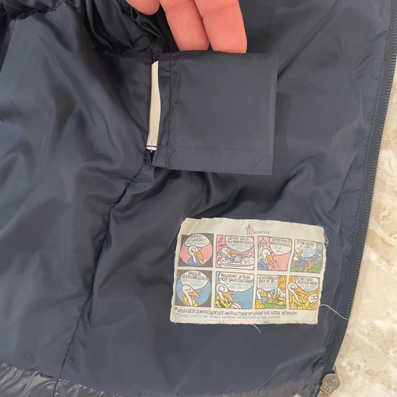 MONCLER {3} Coat Navy Blue Girls' Puffer Zip-Up Detachable Hood - Picture 11 of 12